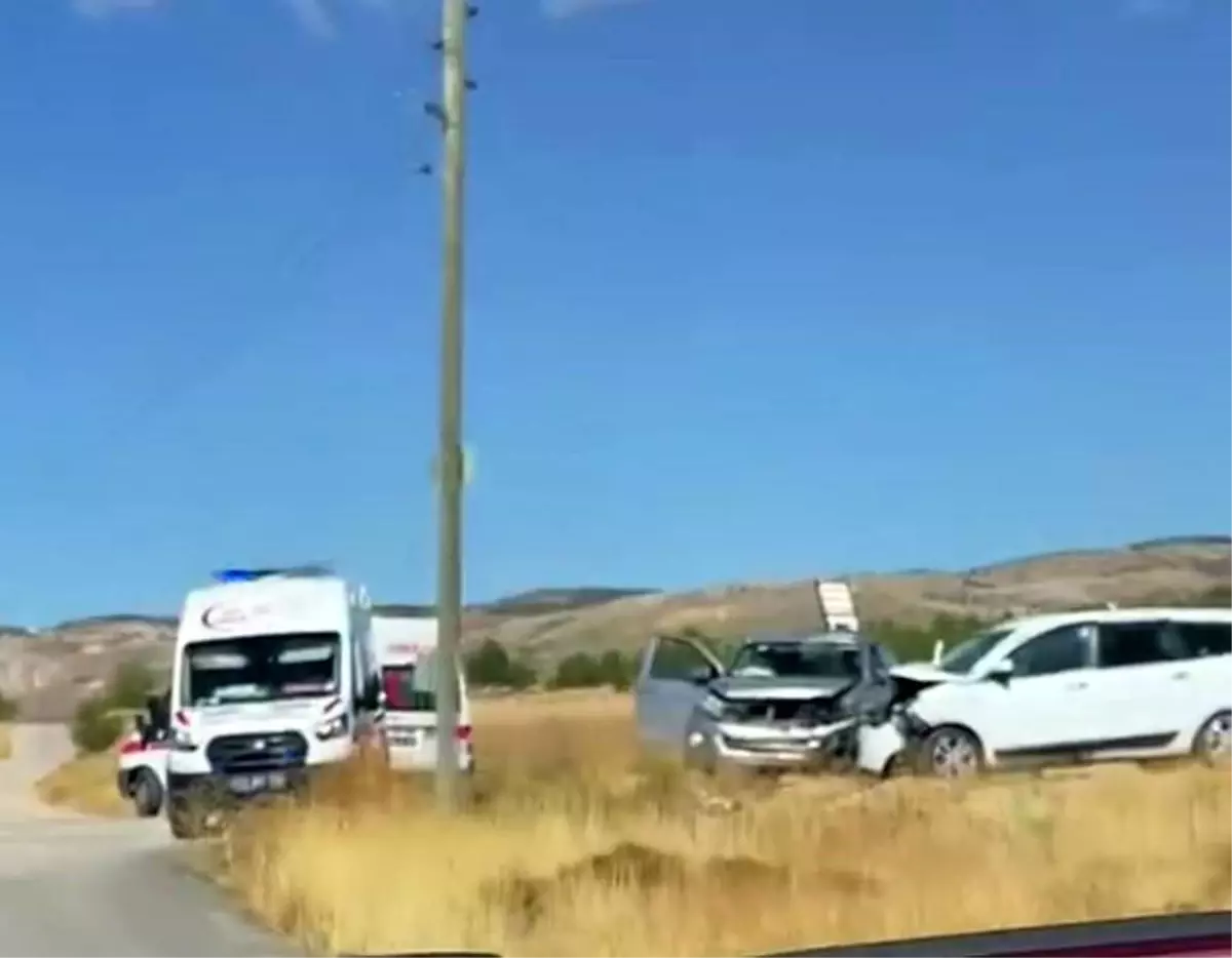 Elazığ\'da Trafik Kazası: 4 Yaralı