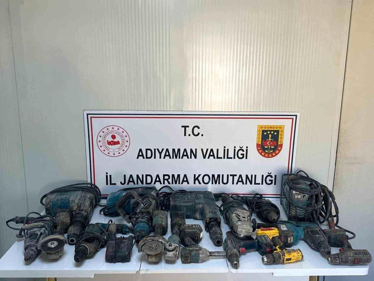 Adıyaman\'da Çalıntı Malzemelerle Yakalanma
