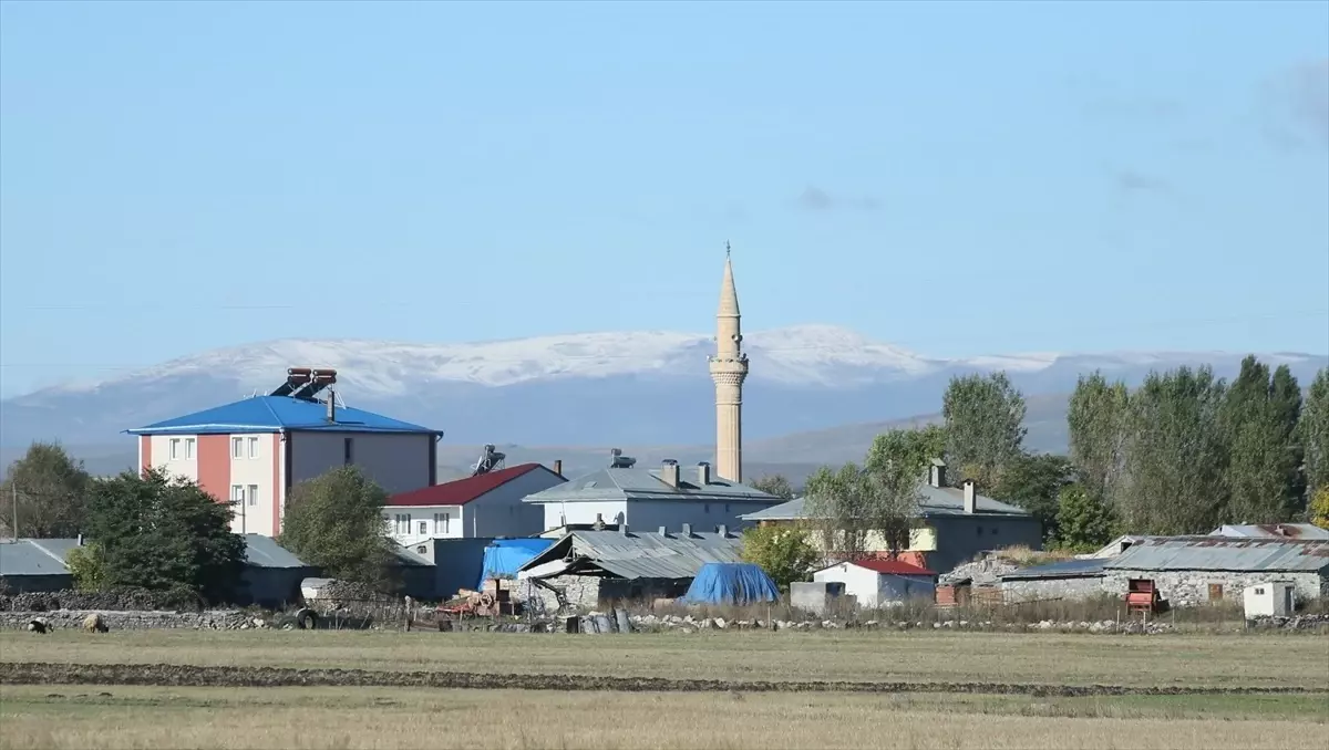 Kars\'ta Yüksek Kesimlere Kar Yağdı