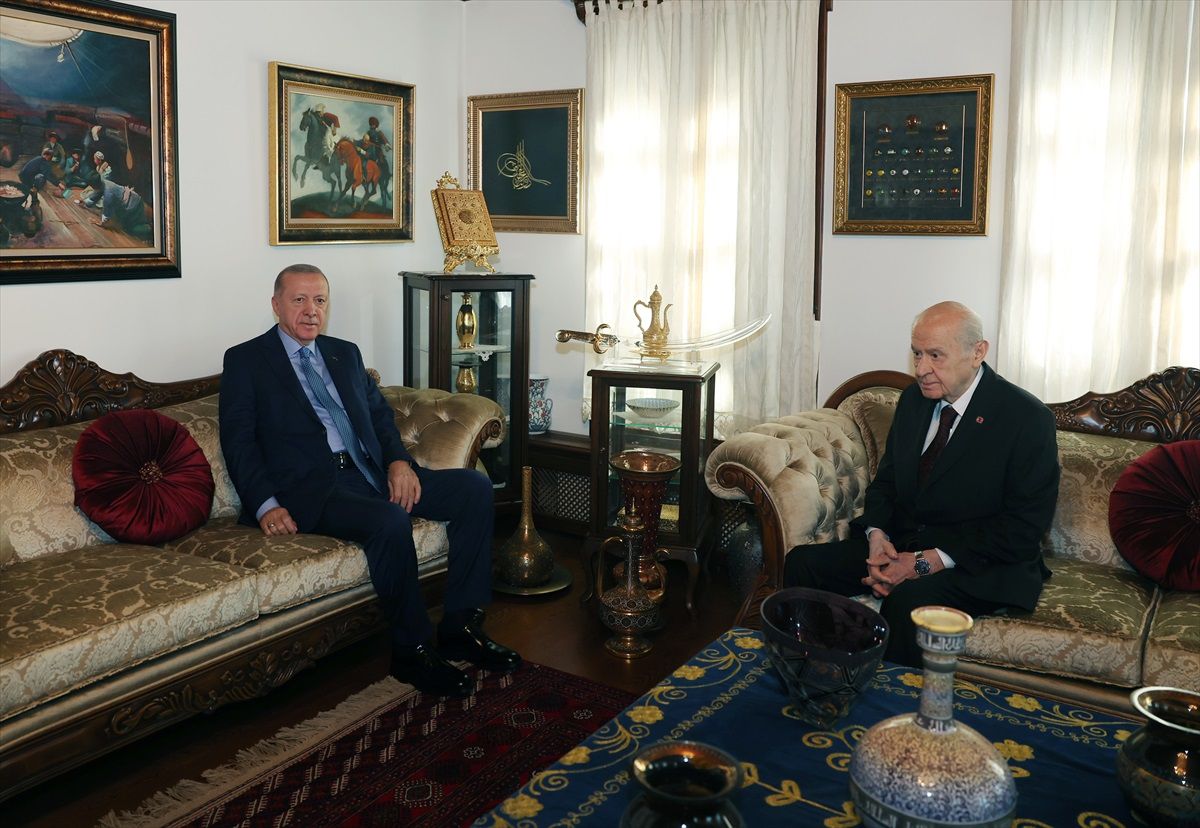 Cumhurbaşkanı Erdoğan, MHP Genel Başkanı Bahçeli\'yi ziyaret etti