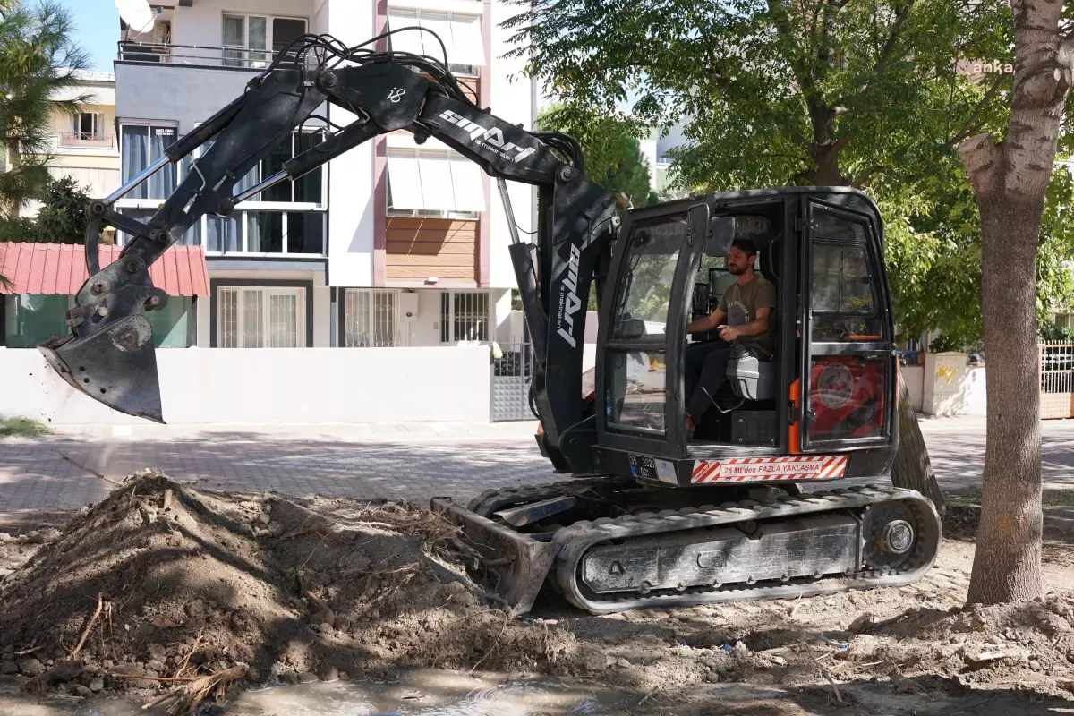 Kemalpaşa\'da Park ve Yeşil Alanlarda Yenileme Çalışmaları Başladı