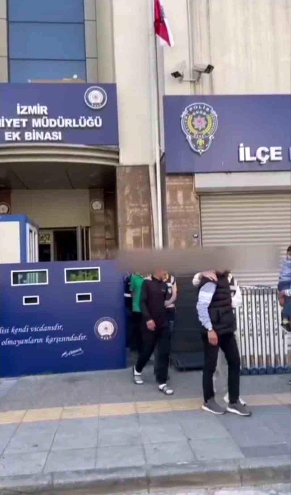 İzmir\'de Suçlulara Göz Açtırılmıyor