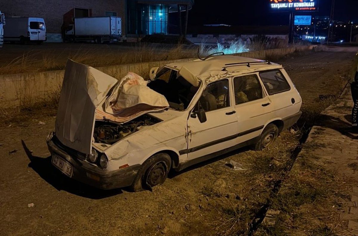 Tavşanlı\'da Trafik Kazası: 1 Ölü, 2 Yaralı