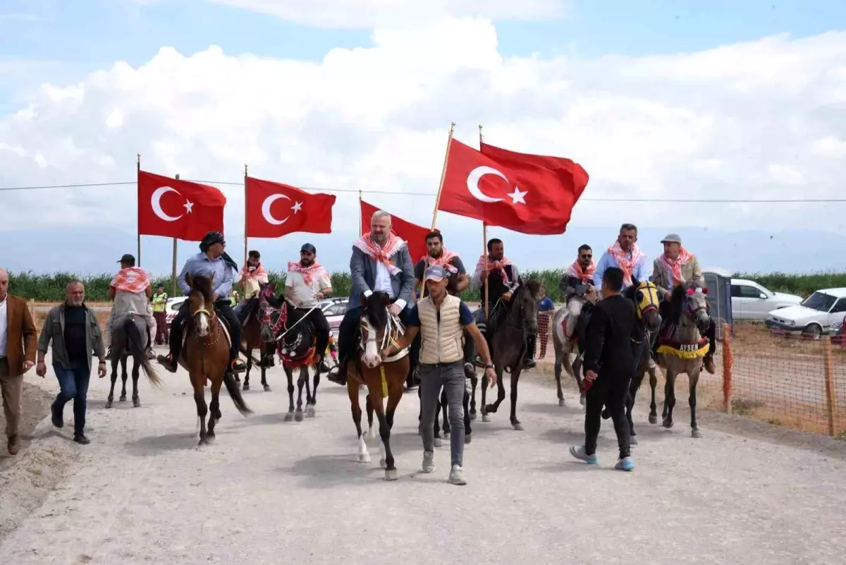 10. Menemen Geleneksel Rahvan At Yarışları İçin Geri Sayım Başladı