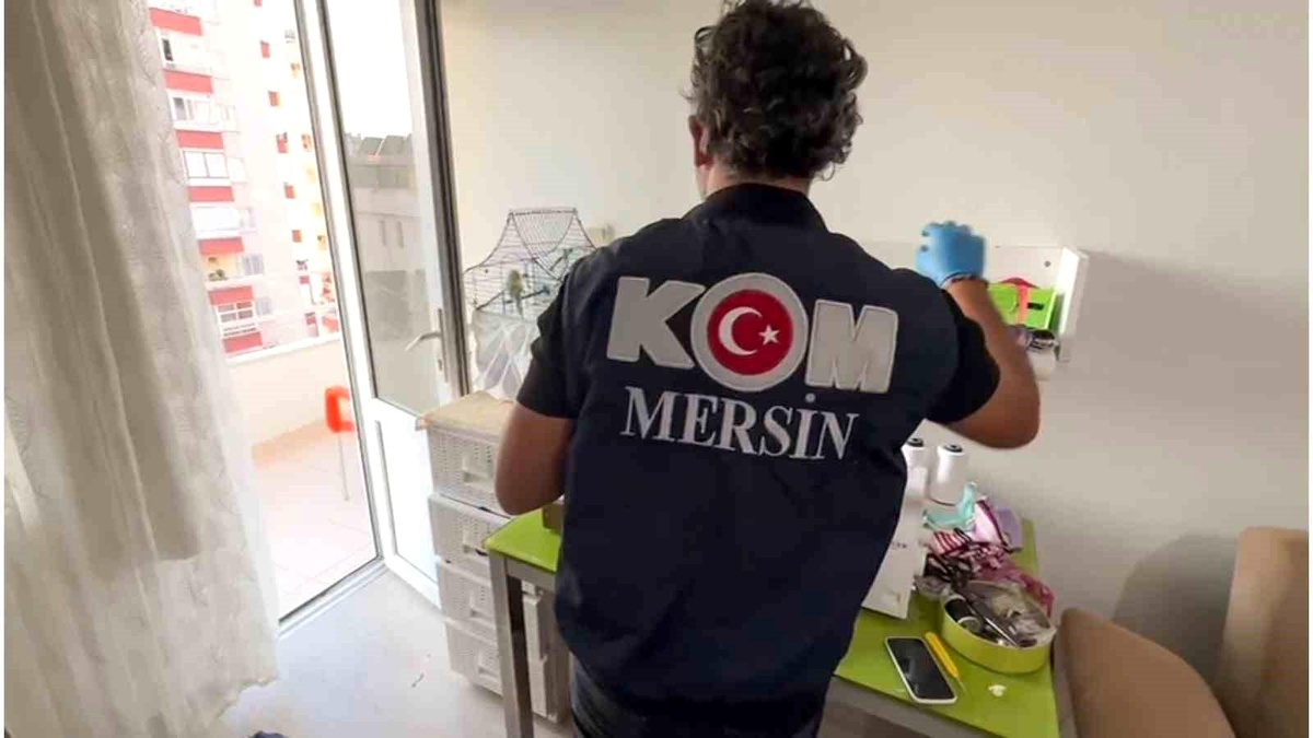 Mersin\'de FETÖ Operasyonu: 13 Gözaltı