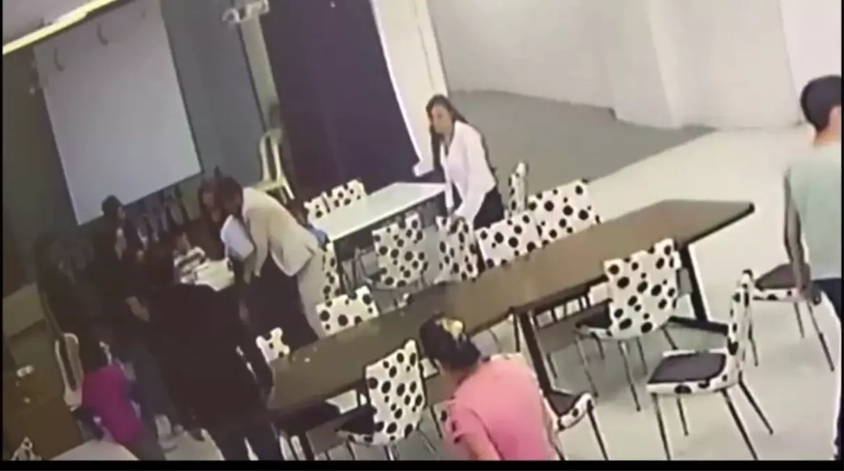 Kütahya\'da Öğrenci Heimlich Manevrasıyla Kurtarıldı