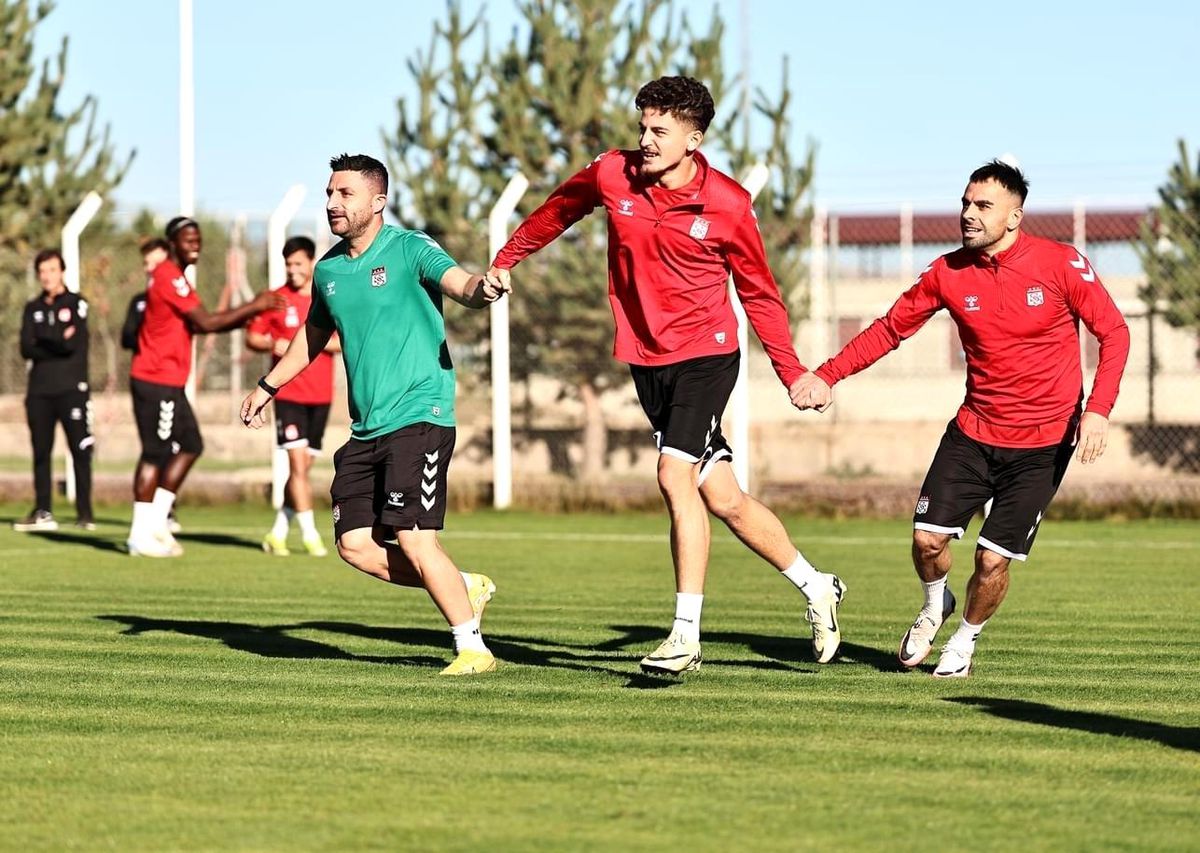 Sivasspor Göztepe Maçına Hazırlanıyor