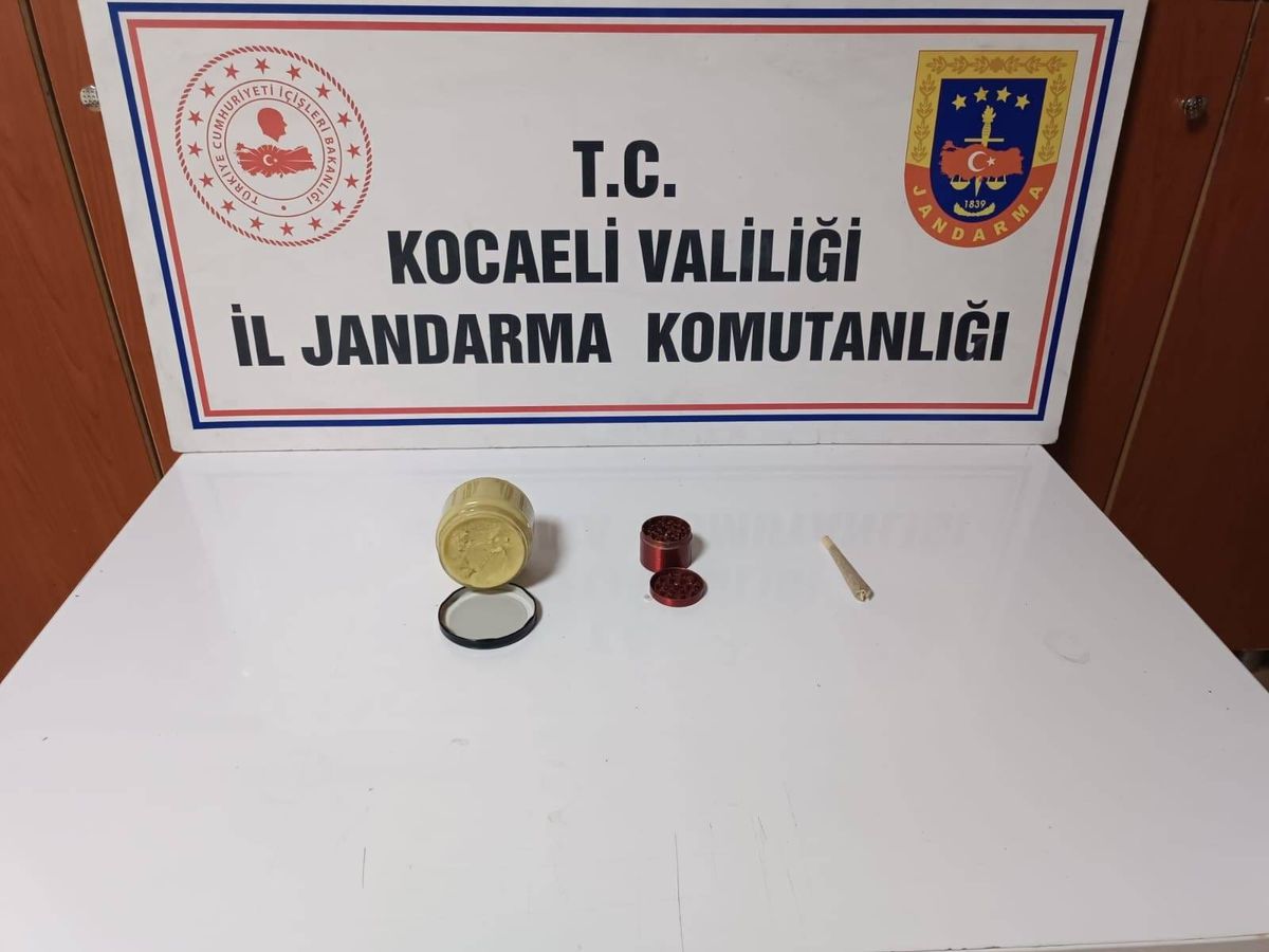 Kocaeli\'de Uyuşturucu Operasyonu: 400 Gram Skunk Ele Geçirildi
