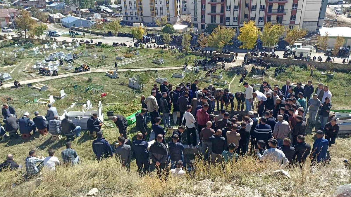 Uzman Çavuş İntihar Etti