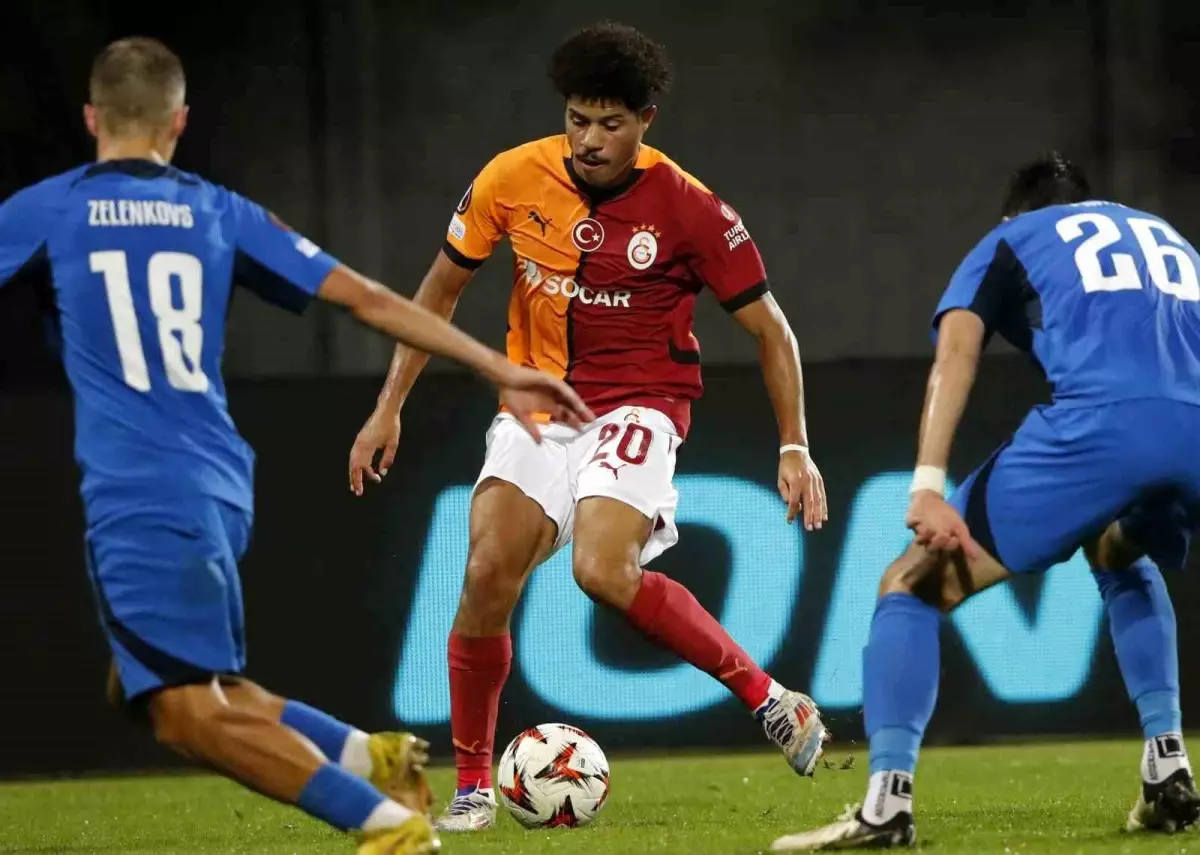 Galatasaray, RFS ile 2-2 Berabere Kaldı