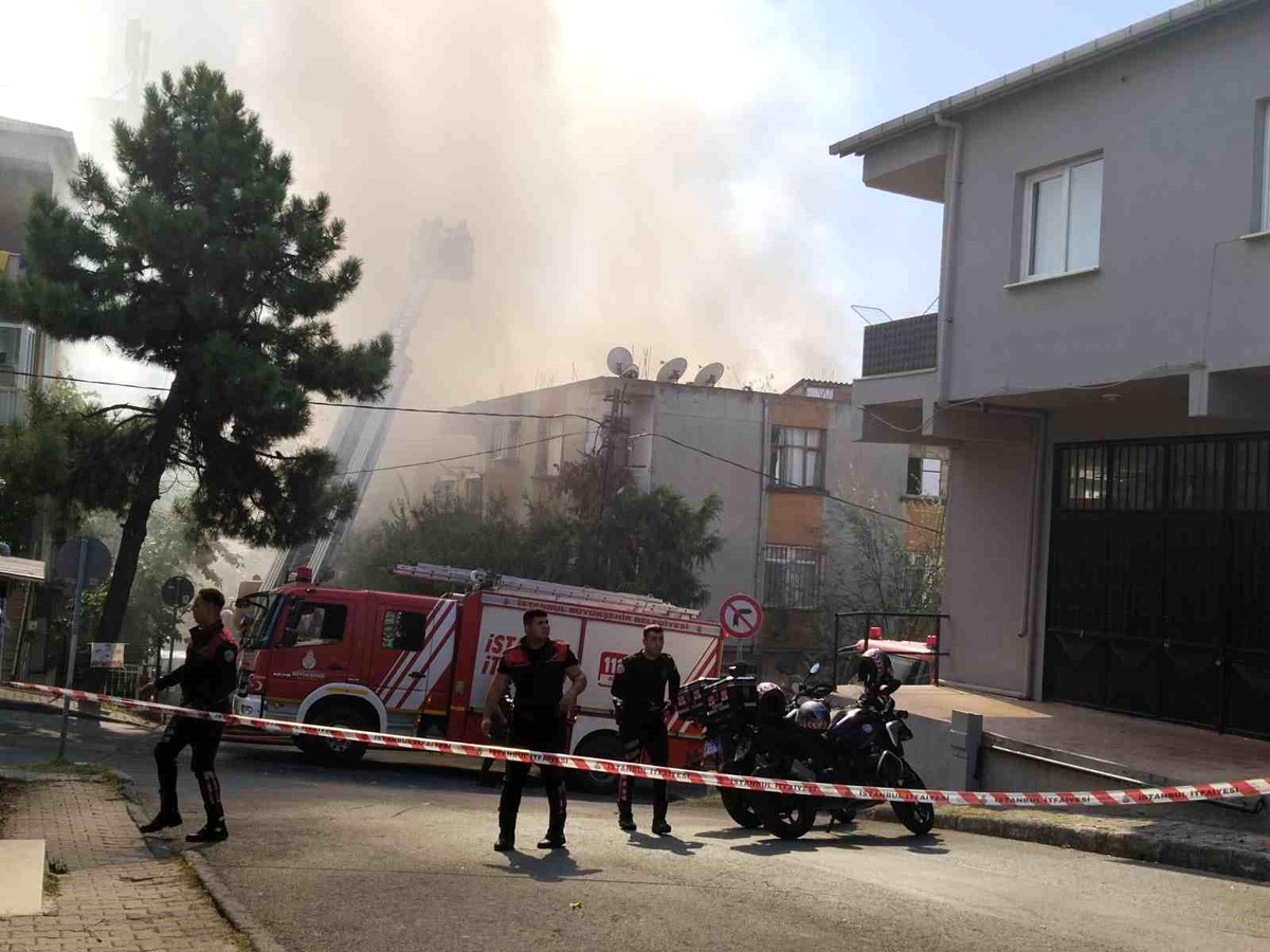 Ataşehir\'de Tüp Patlamasıyla Yangın