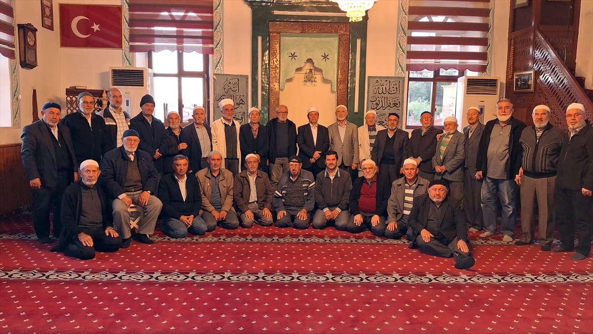 Beypazarı\'nda Din Görevlileri Sabah Namazında Buluştu