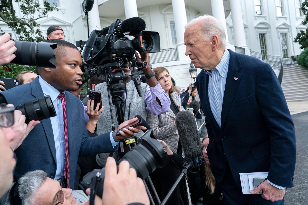 Biden: İsrail\'in İran Petrolleri Üzerine Tartışmalar Devam Ediyor