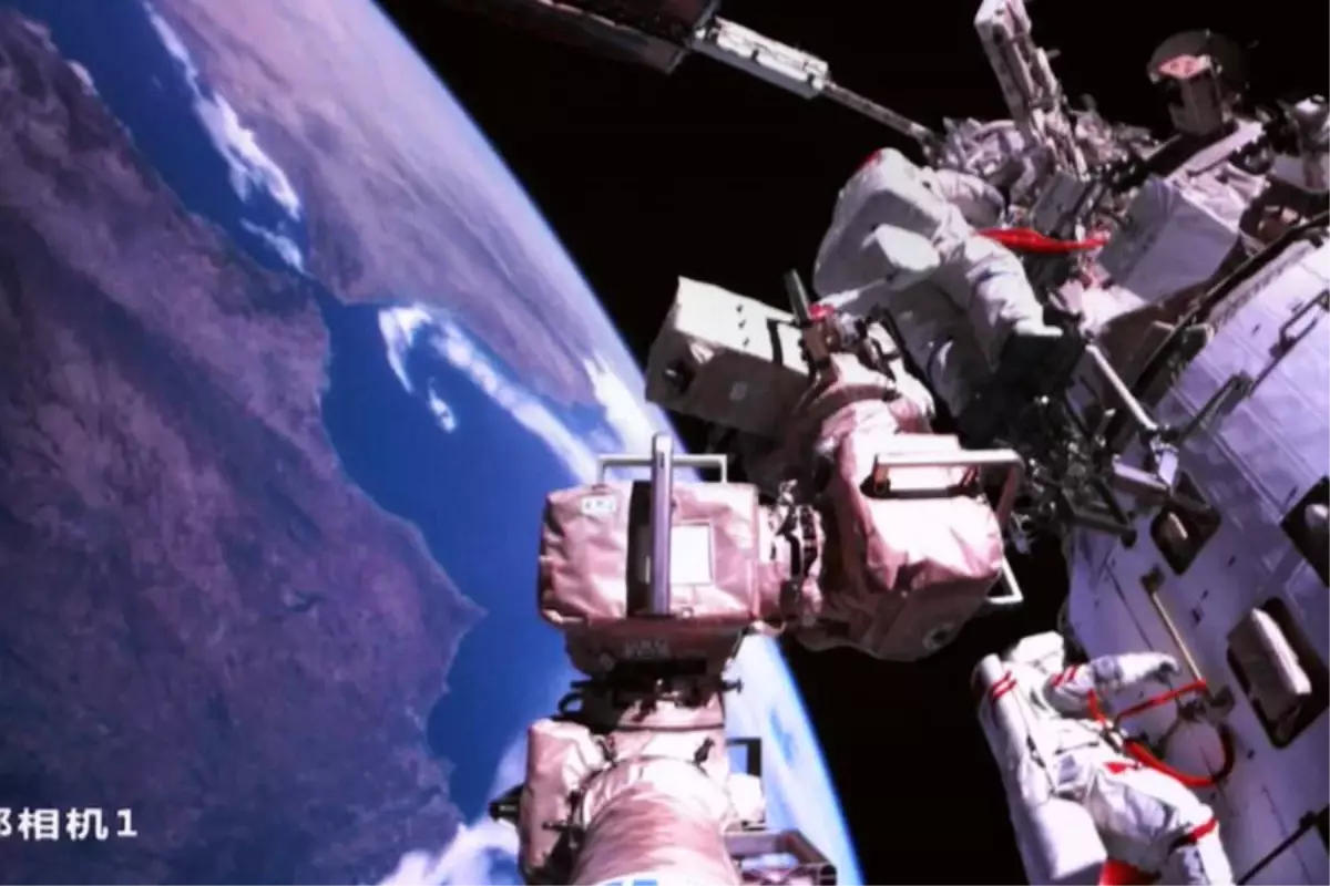 Shenzhou-18 Mürettebatı Dünya\'ya Dönüyor