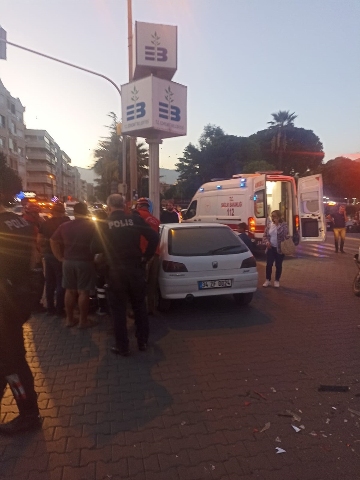 Edremit\'te Trafik Kazası: 1 Yaralı