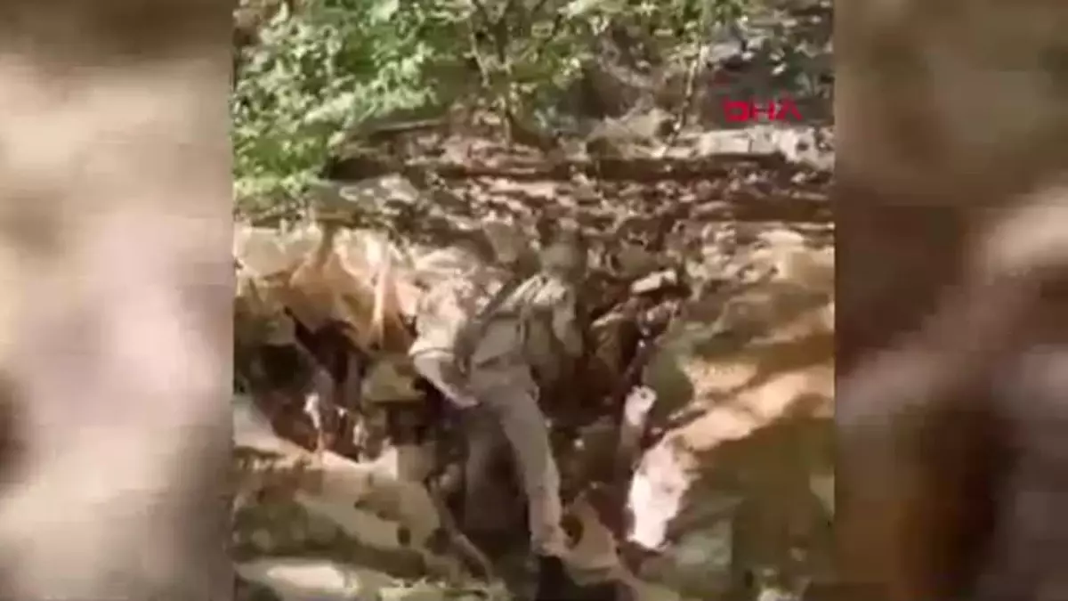 Elazığ\'da PKK\'lı Teröristlerin Kullandığı Sığınakta Yaşam Malzemeleri Ele Geçirildi