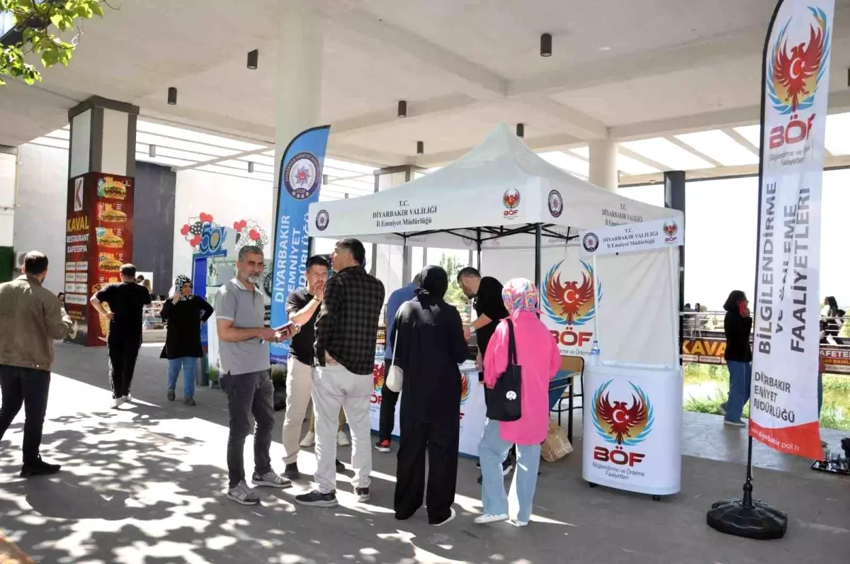 Dicle Üniversitesi\'nde Terör Bilgilendirmesi