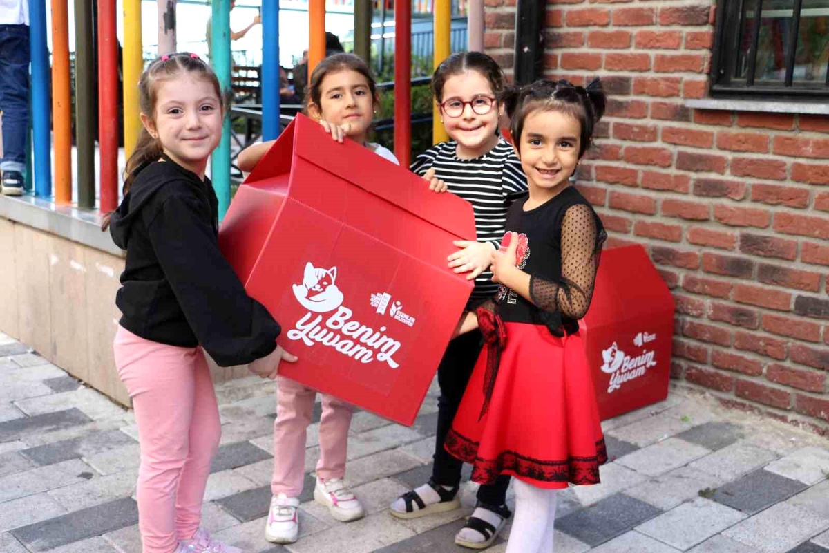 Esenler Belediyesi\'nden Hayvanları Koruma Günü Etkinliği