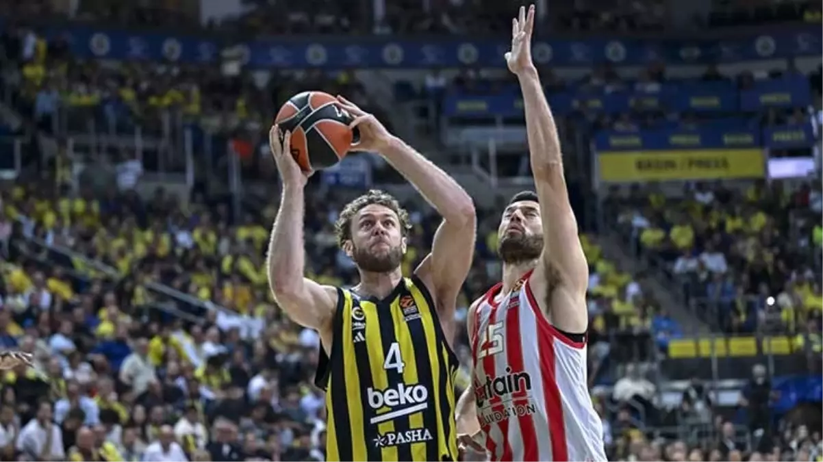 Fenerbahçe Beko, EuroLeague\'in ilk haftasında ağırladığı Olympiakos\'u 82-71 yendi