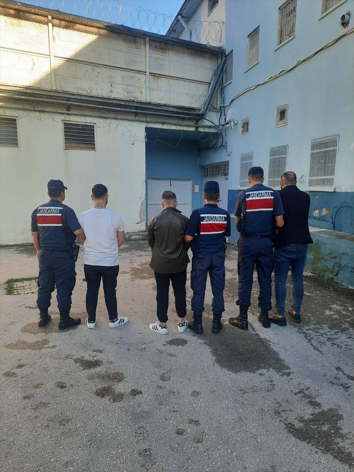 Kastamonu\'da Uyuşturucu Operasyonu: 3 Tutuklama