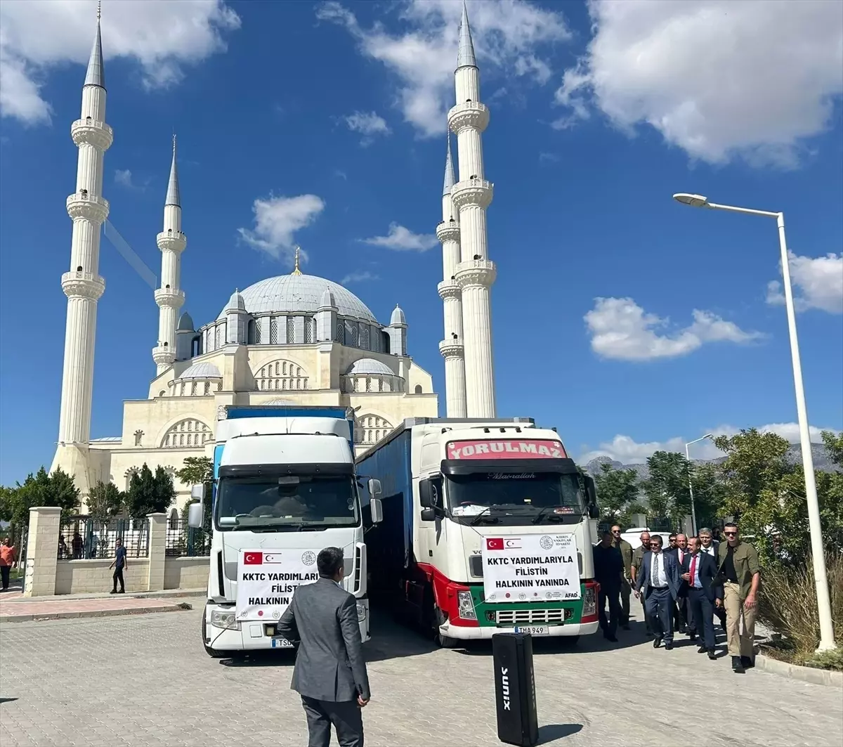 KKTC\'den Gazze\'ye Yardım Tırları Dualarla Yola Çıktı