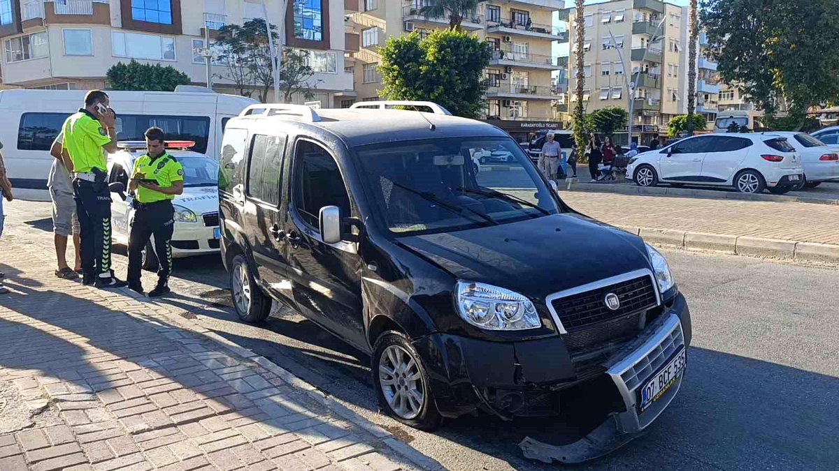 Antalya\'da Motosiklet Kazasında Kaçış