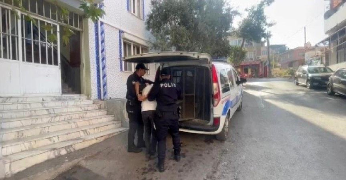 İzmir\'de Suçlu Çatıda Yakalandı