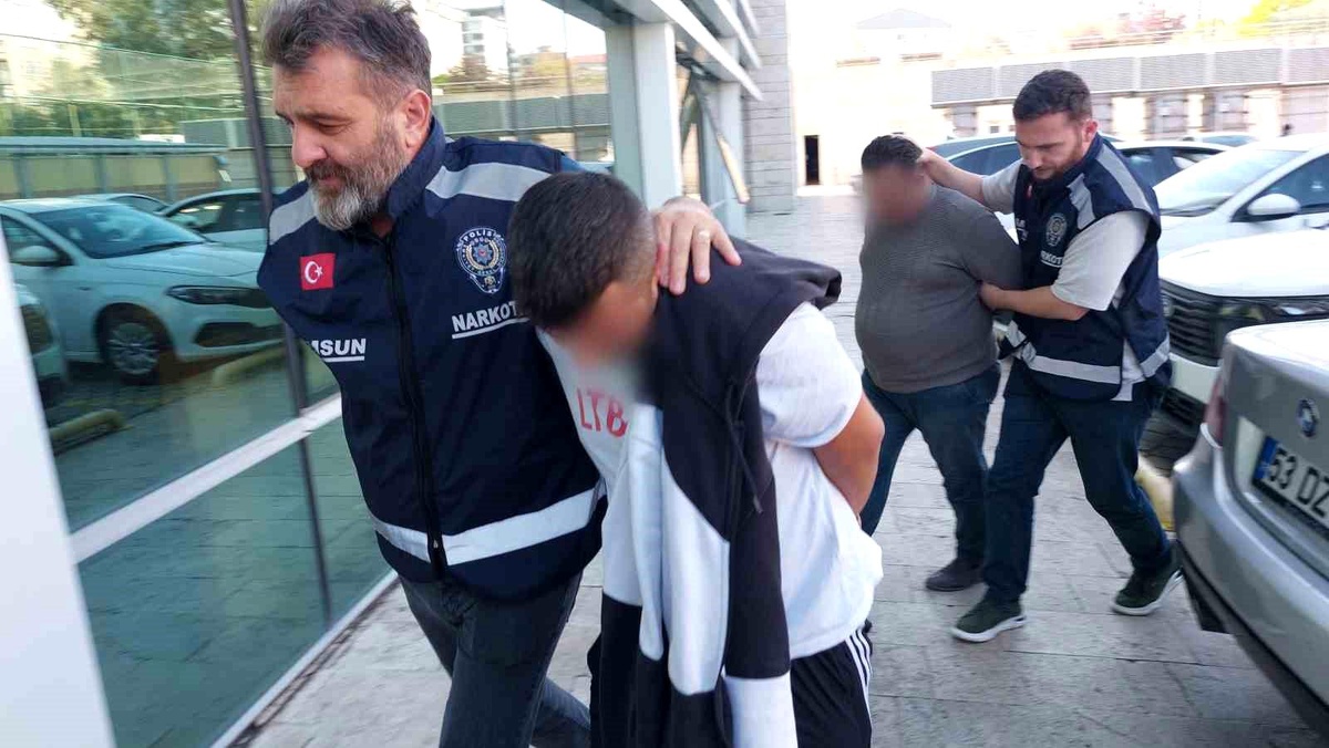 Samsun\'da Uyuşturucu Operasyonları: İki Şahıs Tutuklandı