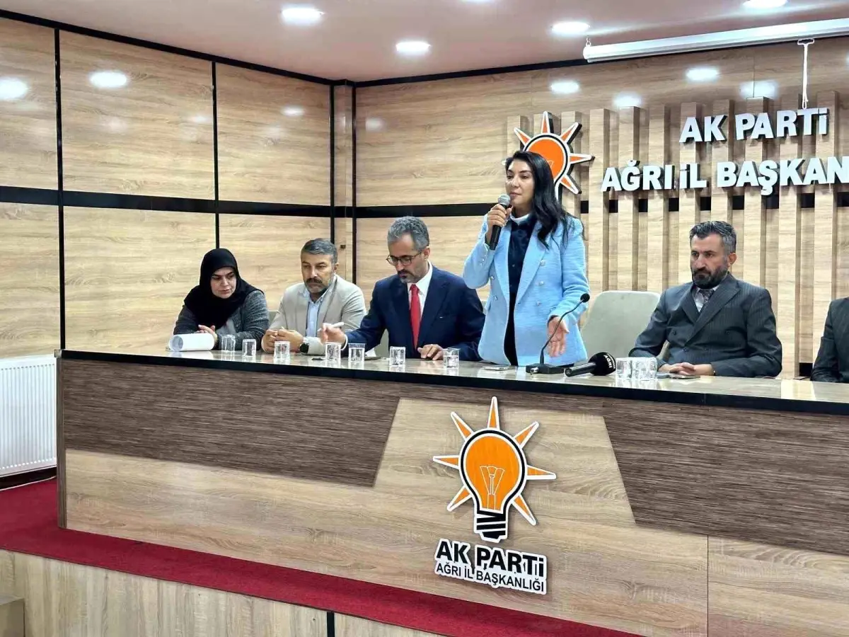 Ağrı\'da AK Parti\'de devir teslim töreni