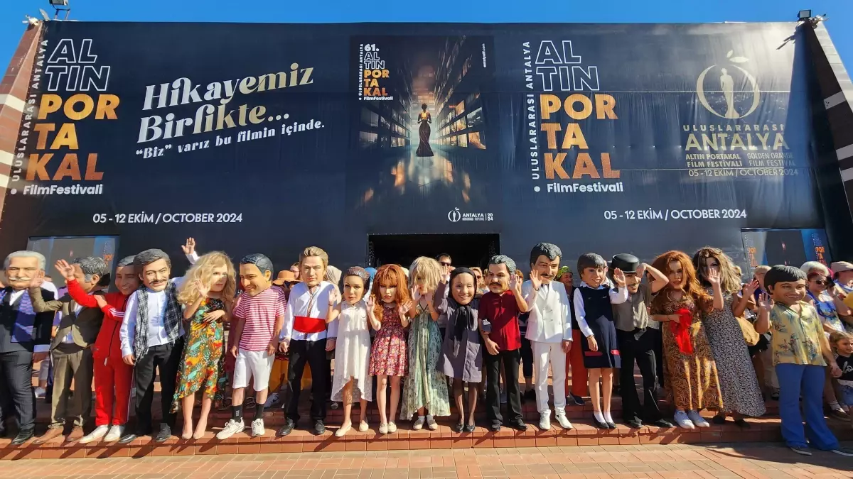 61. Altın Portakal Festivali Kortejle Başladı