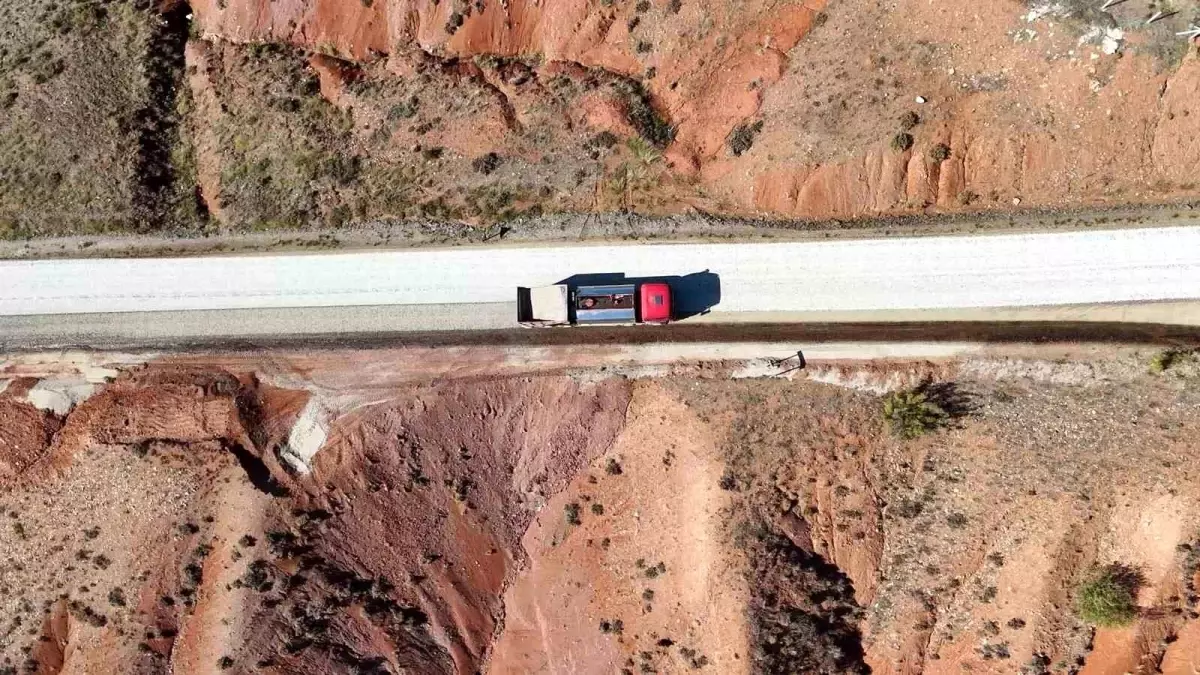 Koru Köyü\'nde Yol Sevinci