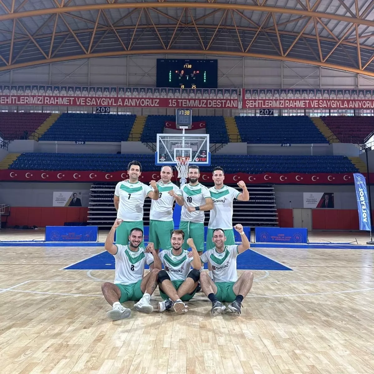 Germencik Voleybol Takımı Çeyrek Finale Yükseldi