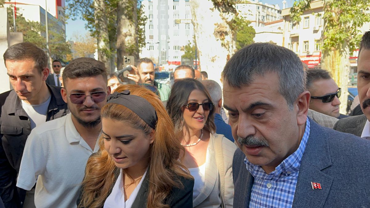 Bakan Tekin Kayseri\'yi Ziyaret Etti