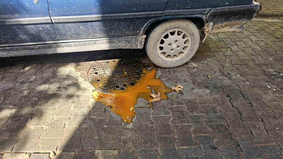 Bandırma\'da Kanalizasyondan Kullanılmış Yağ Çıktı