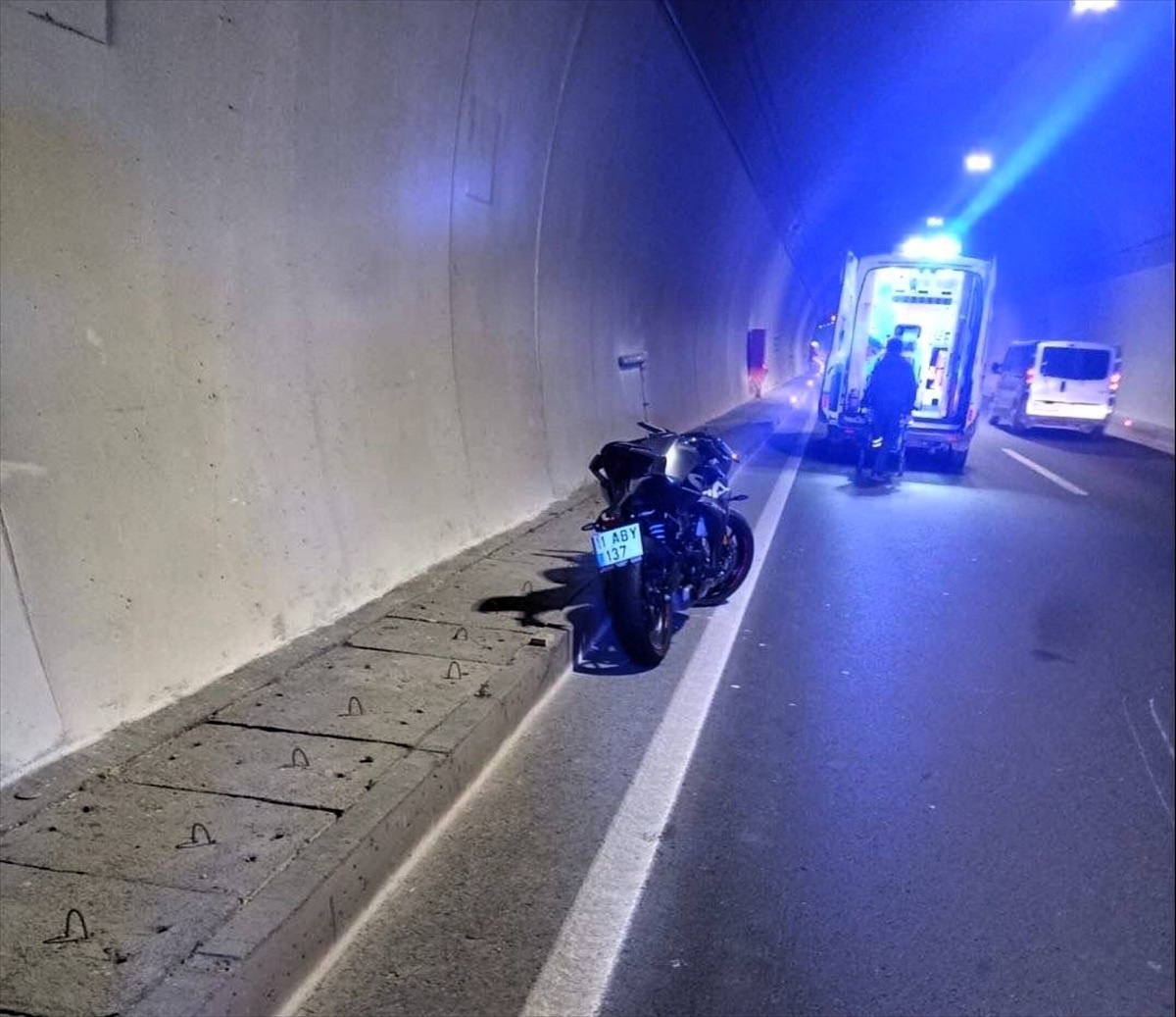 Bilecik\'te Tünelde Trafik Kazası