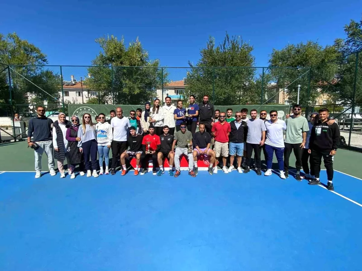 Doğu ve Güneydoğu Tenis Ligi Erzincan\'da Başladı