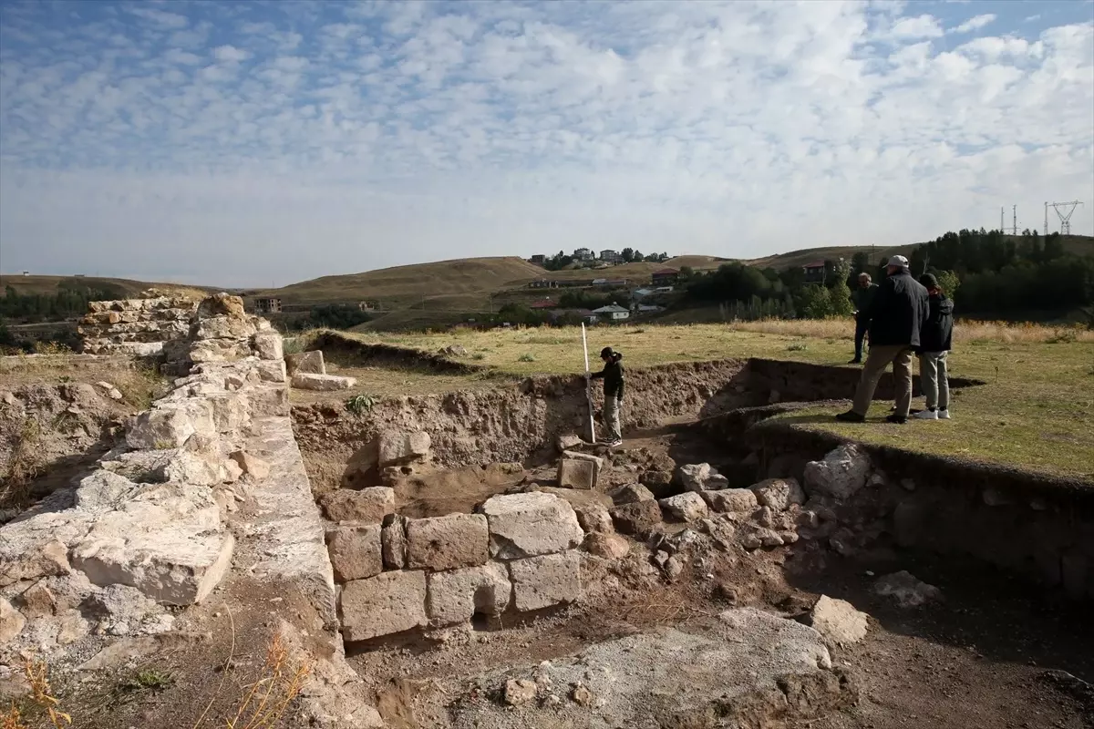 Ahlat\'ta Orta Çağ Sarnıcı Bulundu