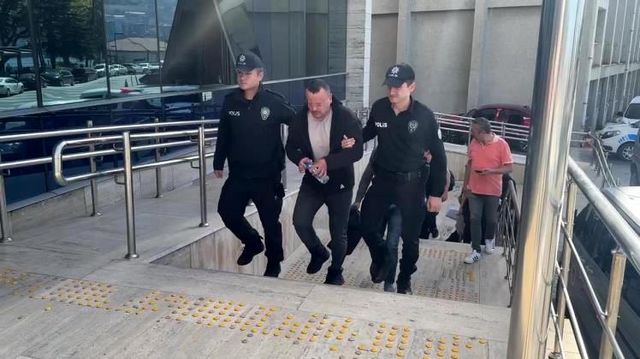 Domuz sandığı komşusunu tüfekle öldürdü Domuz sandığı komşusunu tüfekle öldürdü