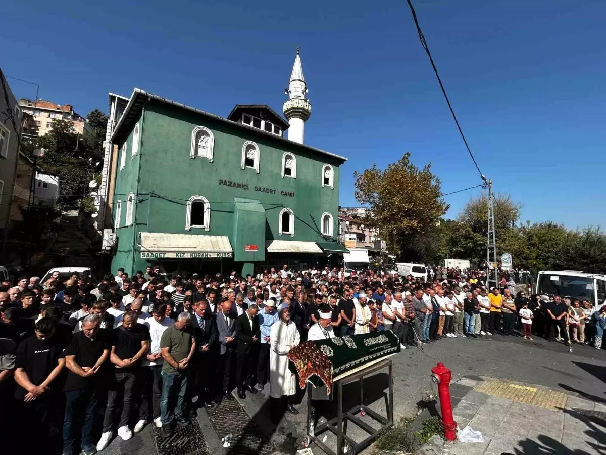 Cenaze Töreninde Gözyaşları