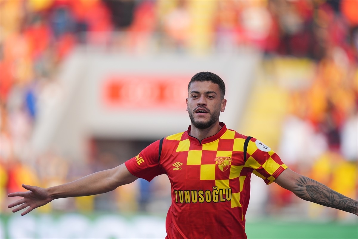 Göztepe, Sivasspor\'u 3-2 Yenerek Öne Geçti