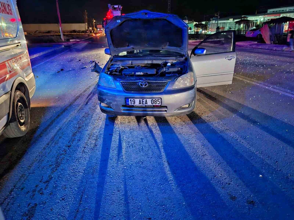 Çorum\'da Trafik Kazası: 4 Yaralı