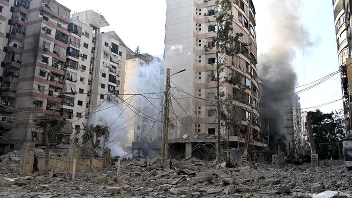 İsrail\'in Lübnan\'a Bombardımanı: Hamas Komutanı Öldürüldü