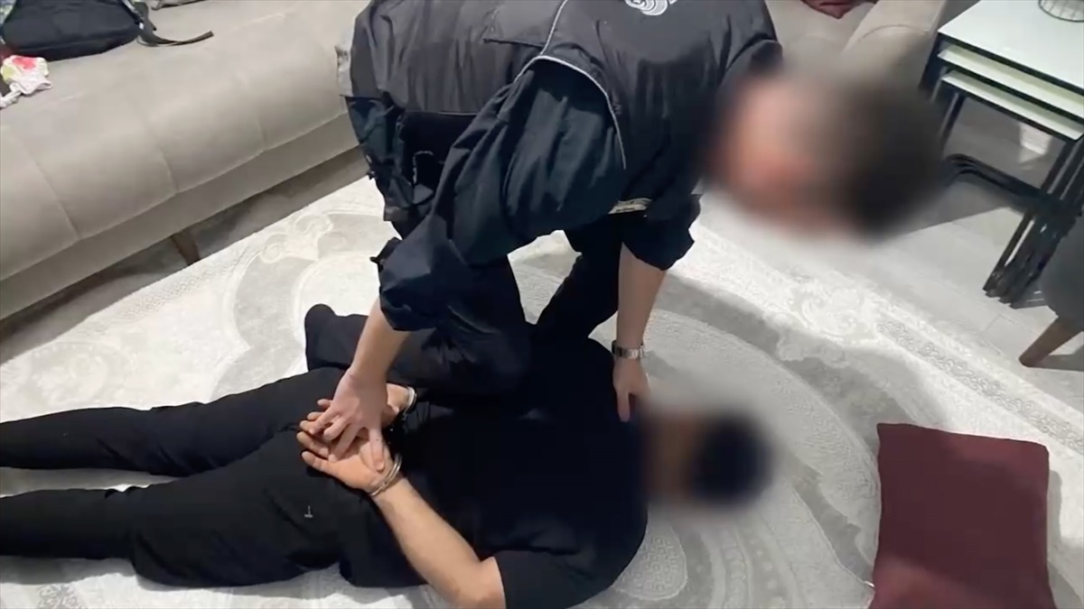 İstanbul\'da Uyuşturucu Operasyonu: 47 Gözaltı