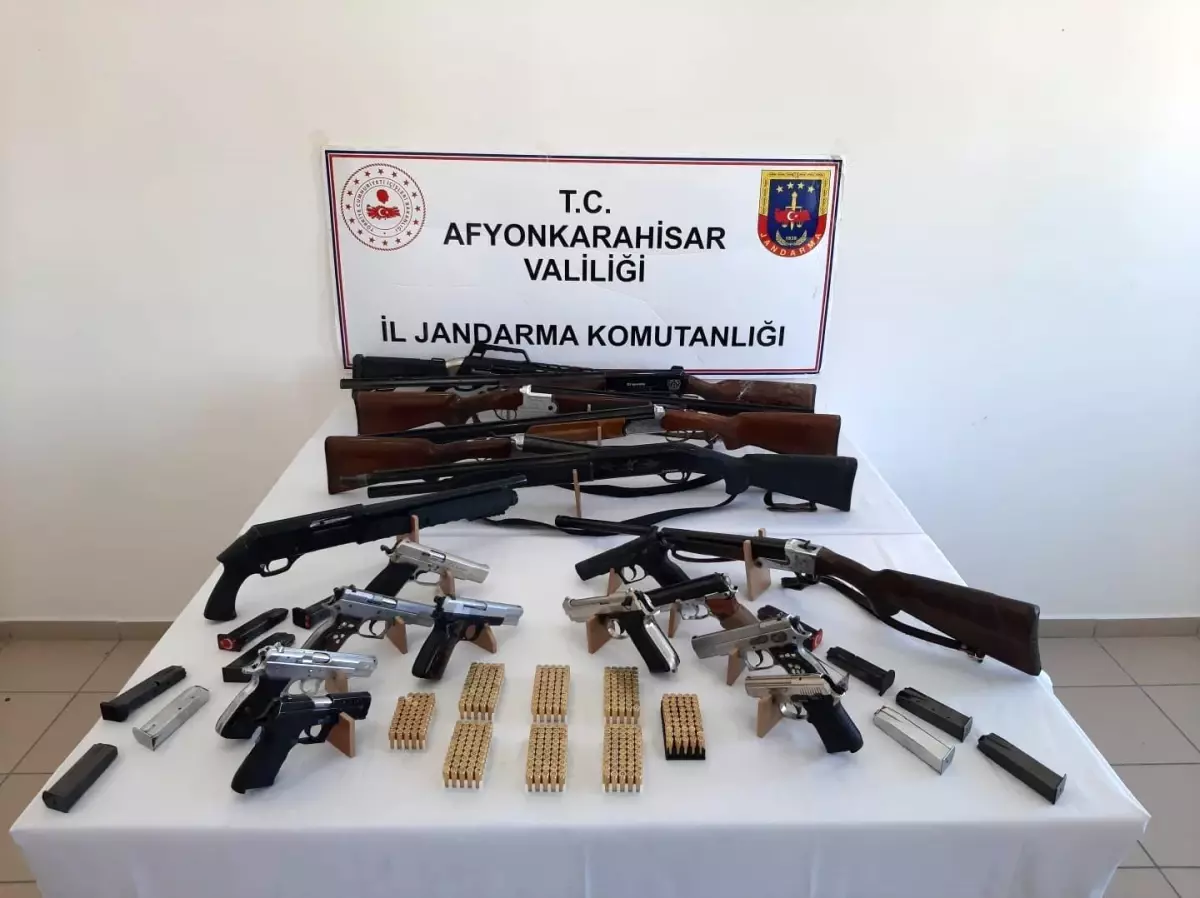 Düğünlerde Havaya Ateş Açan 14 Kişi Gözaltında