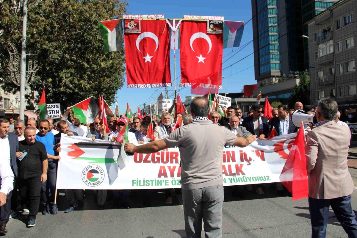 Kayseri\'de Filistin\'e Destek Yürüyüşü