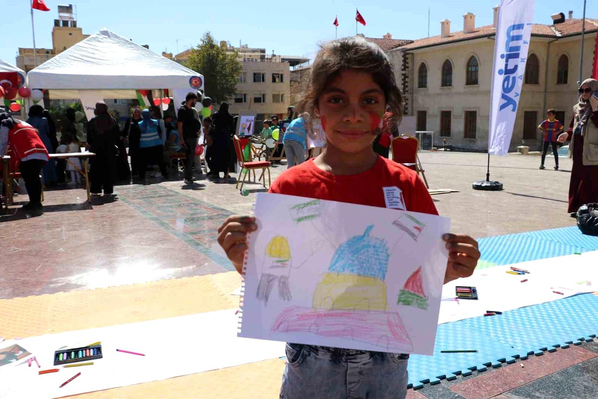 Kilis\'te Filistin İçin Resim Etkinliği