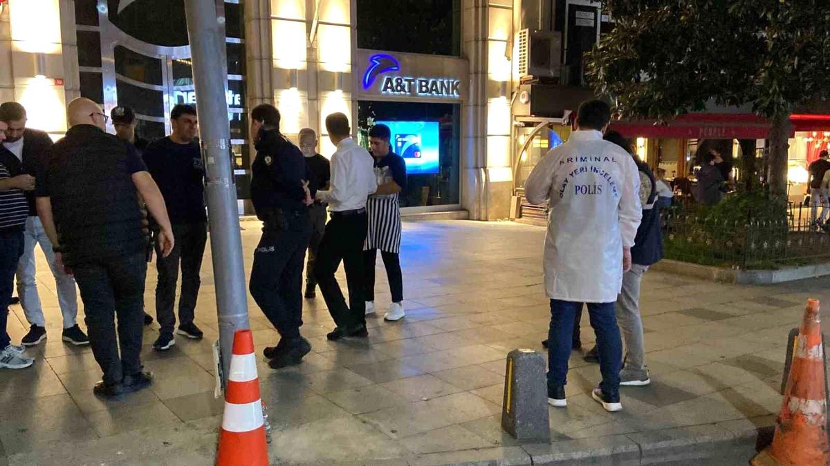 Şişli\'de Silahlı Kavga: 5 Yaralı