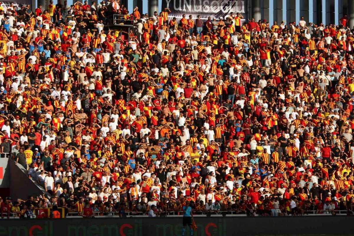 Göztepe, Sivasspor\'u 3-2 ile geçti