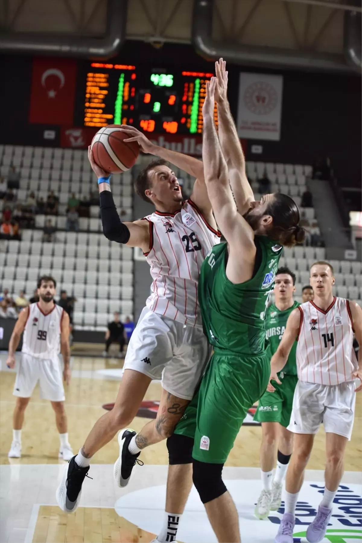 Bursaspor Basketbol Deplasmanda Galip