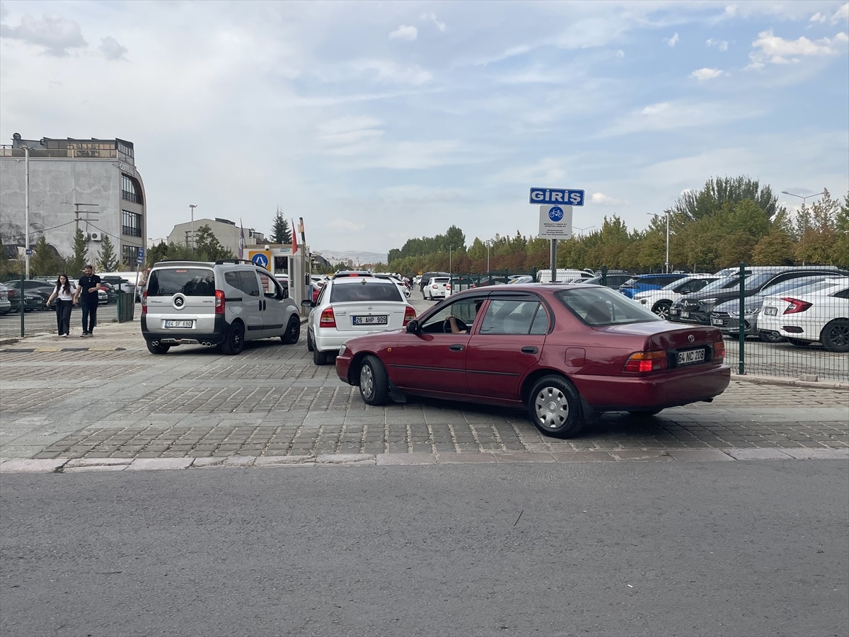 AK Parti\'den Otopark Eleştirisi